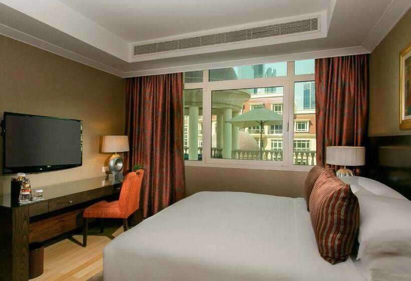 اتاق لوکس با تخت بزرگ, Swissotel Al Murooj Dubai