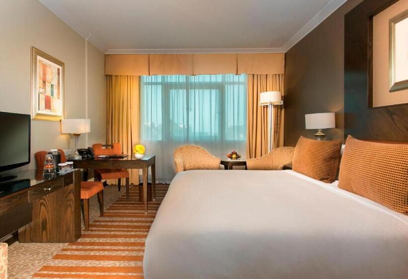 اتاق لوکس با تخت بزرگ, Swissotel Al Murooj Dubai