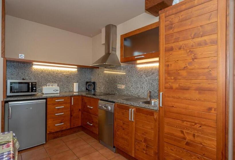 آپارتمان 2 خوابه, Aparthotel Bellver