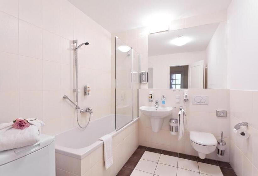 استودیوی استاندارد, Aparthotel Neumarkt
