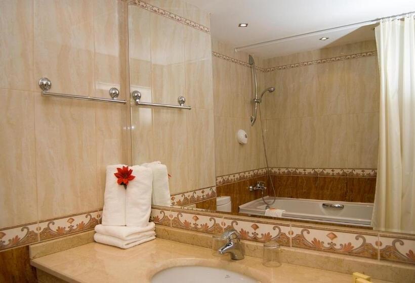 سوییت جونیور با چشم‌انداز دریا, Duni Marina Beach Hotel   All Inclusive