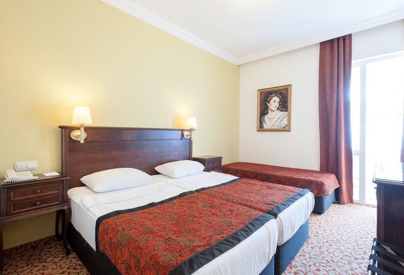 اتاق سوپریور سه تخته, Antique Roman Palace Museum Hotel   Adults Only Ultra All Inclusive