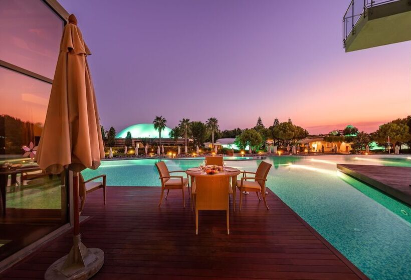 جناح, Cornelia Diamond Golf Resort & Spa