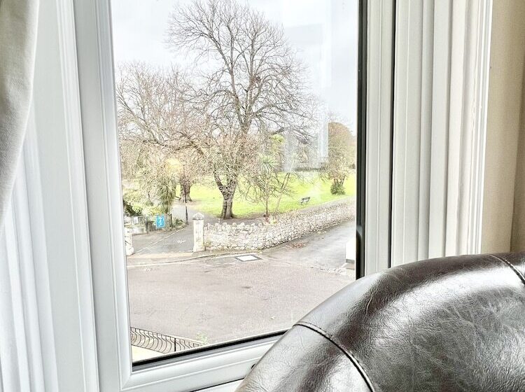 اتاق سوپریور, Devon House Guest House