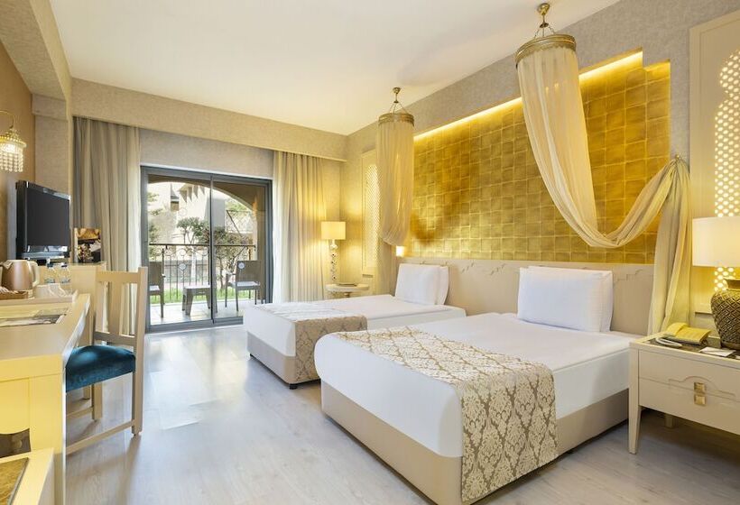 اتاق خانوادگی, Spice Hotel & Spa