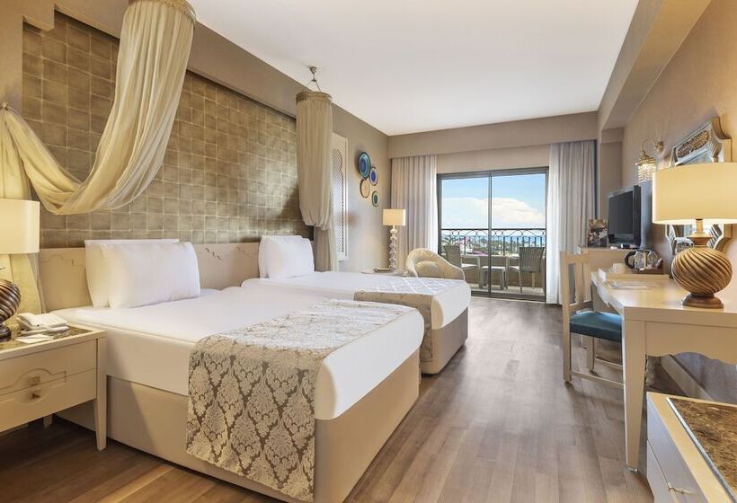 اتاق استاندارد با چشم‌انداز دریا, Spice Hotel & Spa