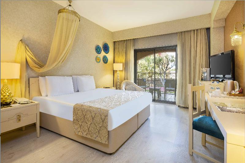 اتاق خانوادگی, Spice Hotel & Spa