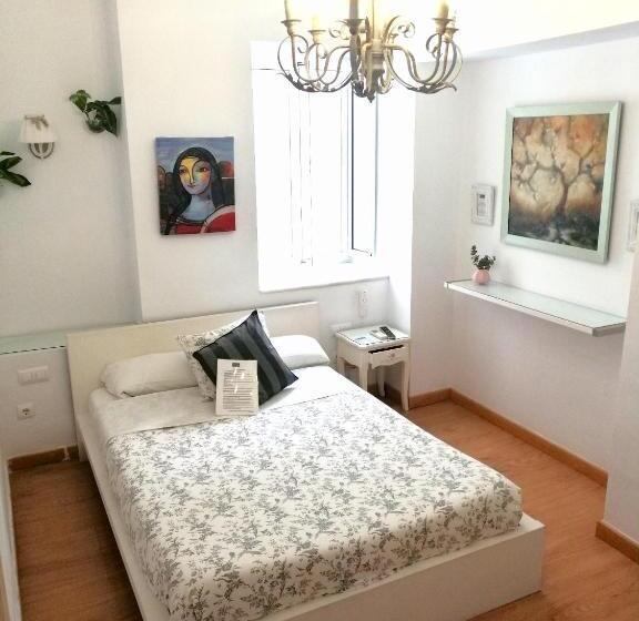 اتاق استاندارد, Un Patio Al Sur