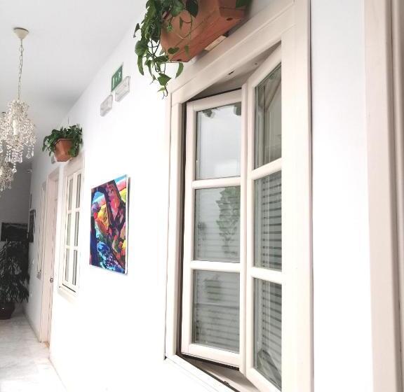 اتاق استاندارد اینتریور, Un Patio Al Sur