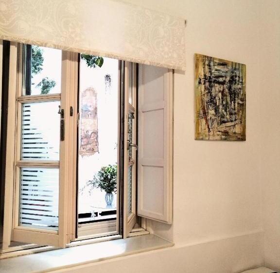 اتاق استاندارد برای معلولان, Un Patio Al Sur