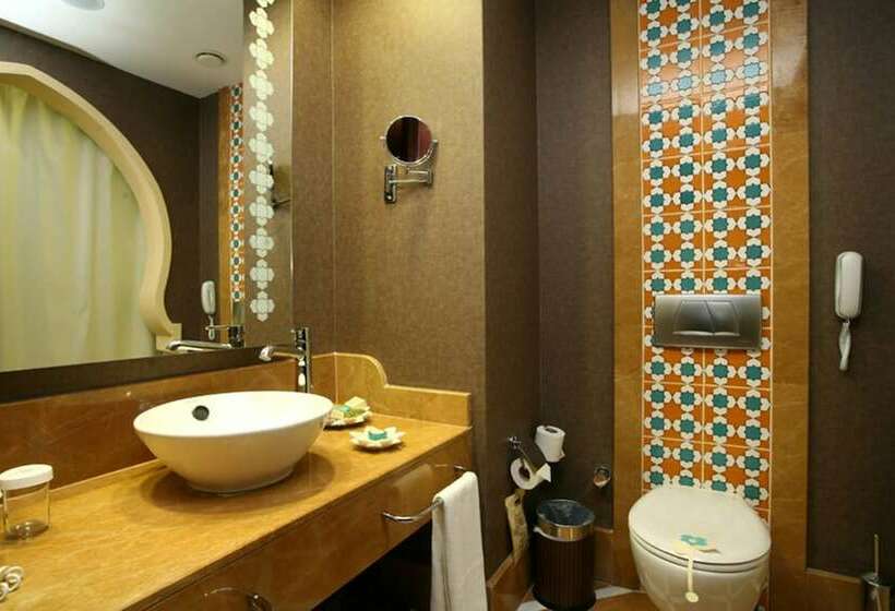 اتاق خانوادگی, Spice Hotel & Spa