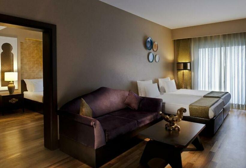 سوئیت کلاسیک, Spice Hotel & Spa