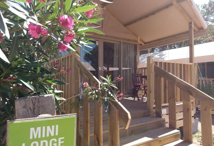 چادر با خدمات رفاهی پایه, Villaggio Camping Torre Del Porticciolo