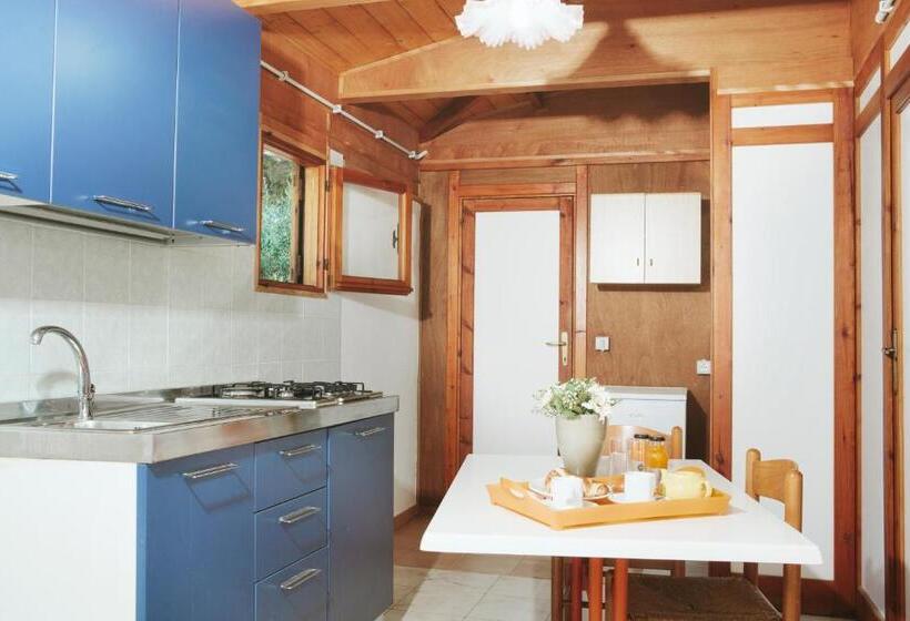 بانگلوی استاندارد, Villaggio Camping Torre Del Porticciolo