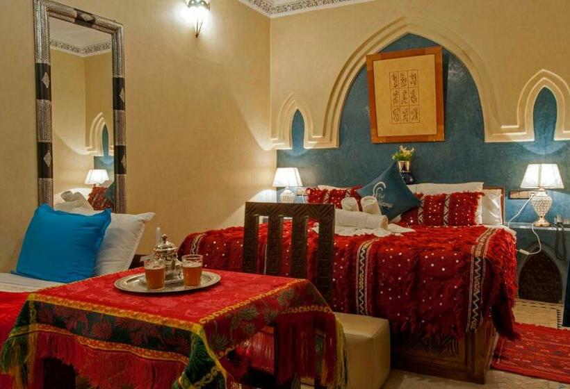 Standard Triple Room with Terrace, Riad Merzouga