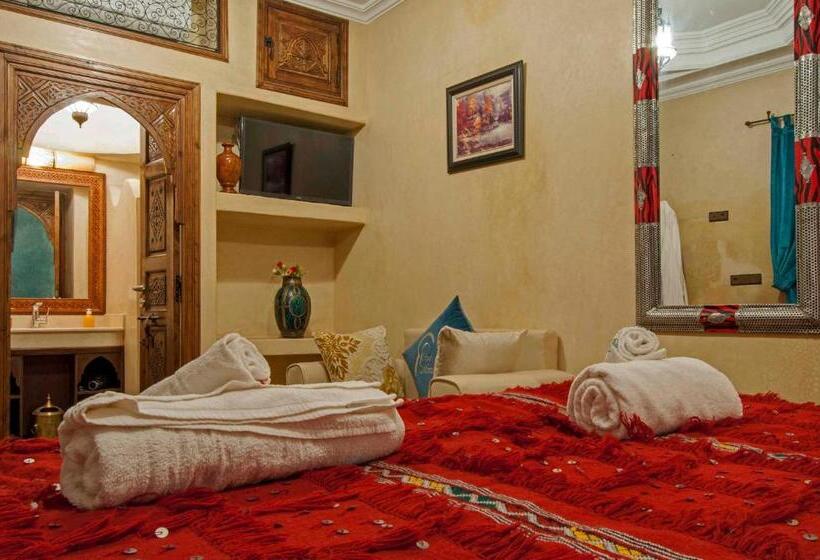 اتاق استاندارد با چشم‌انداز استخر, Riad Merzouga