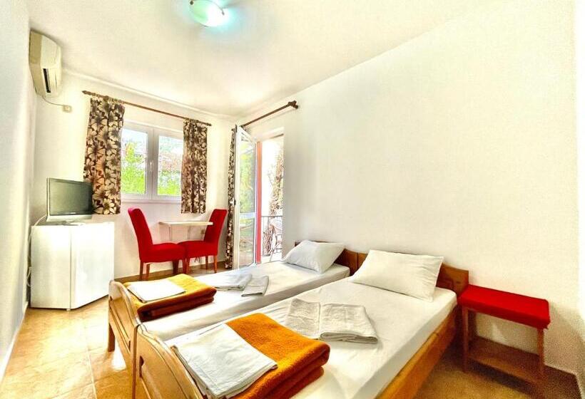 اتاق استاندارد, Vila L Budva