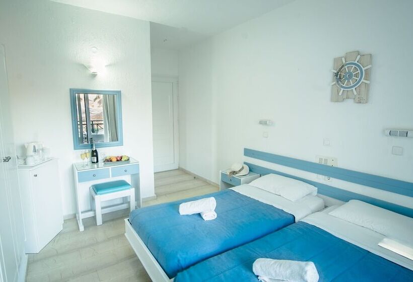 اتاق اساندارد با چشم‌انداز جانبی به دریا, Aeolos Beach Resort