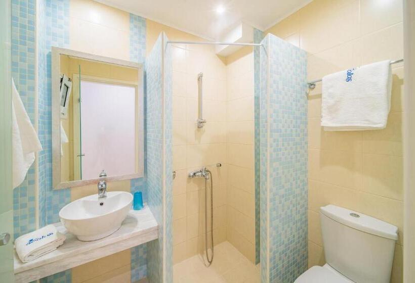 اتاق اساندارد با چشم‌انداز جانبی به دریا, Aeolos Beach Resort