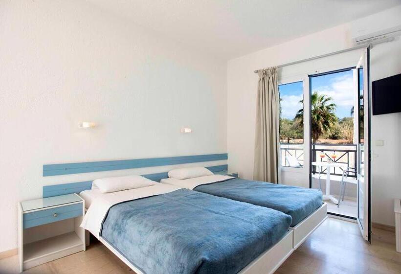 اتاق اساندارد با چشم‌انداز جانبی به دریا, Aeolos Beach Resort