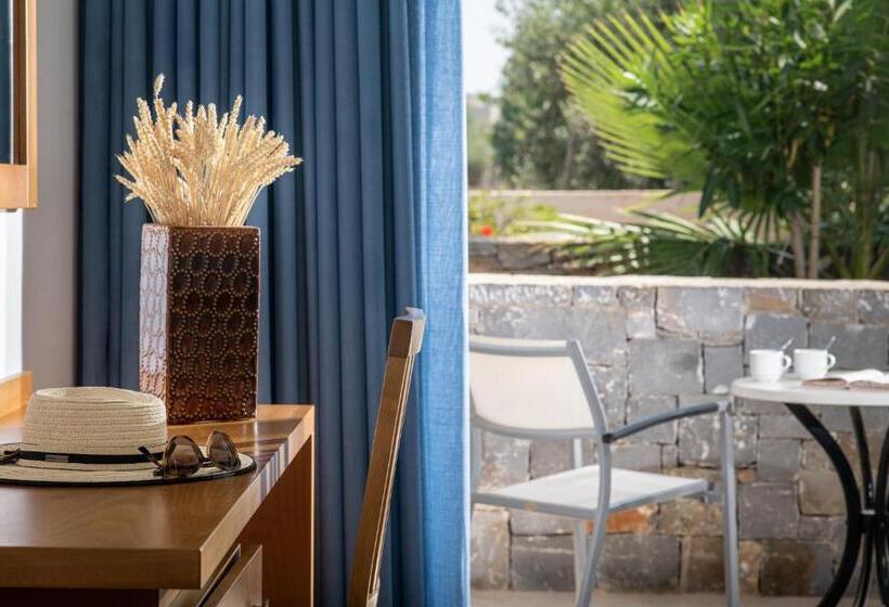 اتاق سوپریور سه تخته, Aeolos Beach Resort