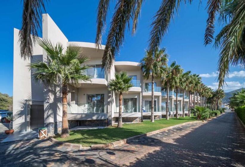 اتاق لوکس, Aeolos Beach Resort
