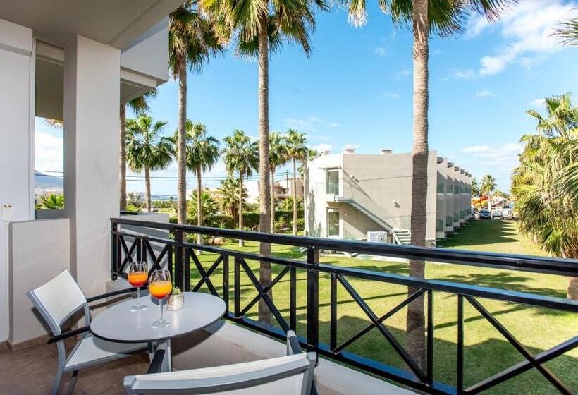 اتاق سوپریور سه تخته, Aeolos Beach Resort