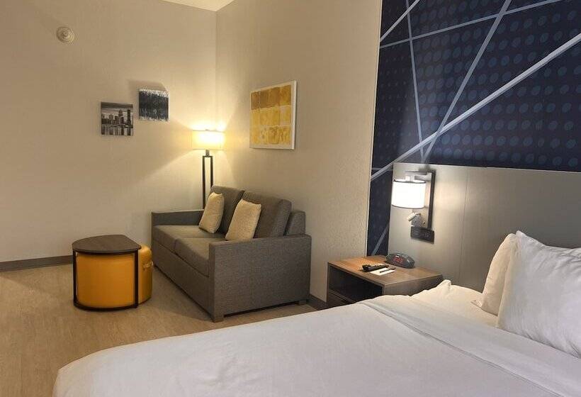 سوییت, Comfort Suites Louisville Airport