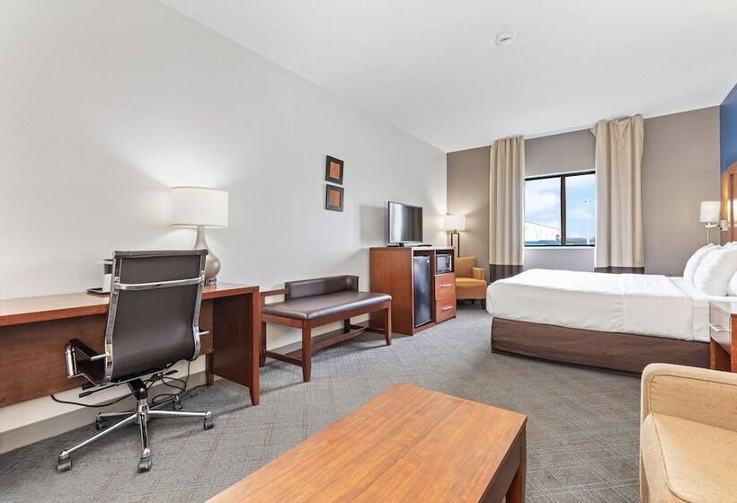 سوییت, Comfort Suites Lombard   Addison