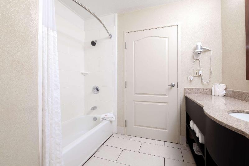 سوئیت با تخت بزرگ, Comfort Suites Morrow Atlanta South