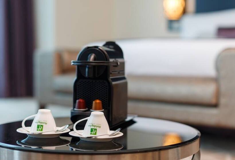 مجموعه ویستا شهر, Holiday Inn Dubai Al Barsha, An Ihg