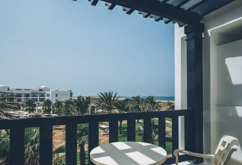 اتاق اساندارد با چشم‌انداز جانبی به دریا, Iberostar Waves Saidia