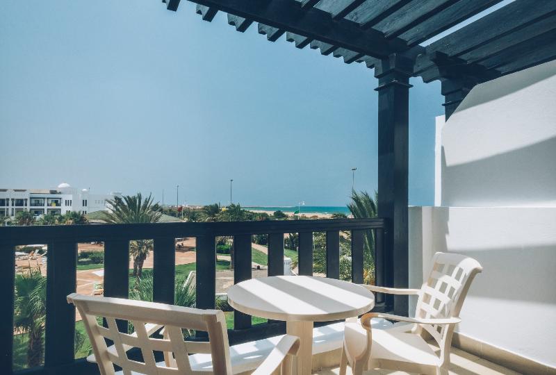 اتاق اساندارد با چشم‌انداز جانبی به دریا, Iberostar Waves Saidia