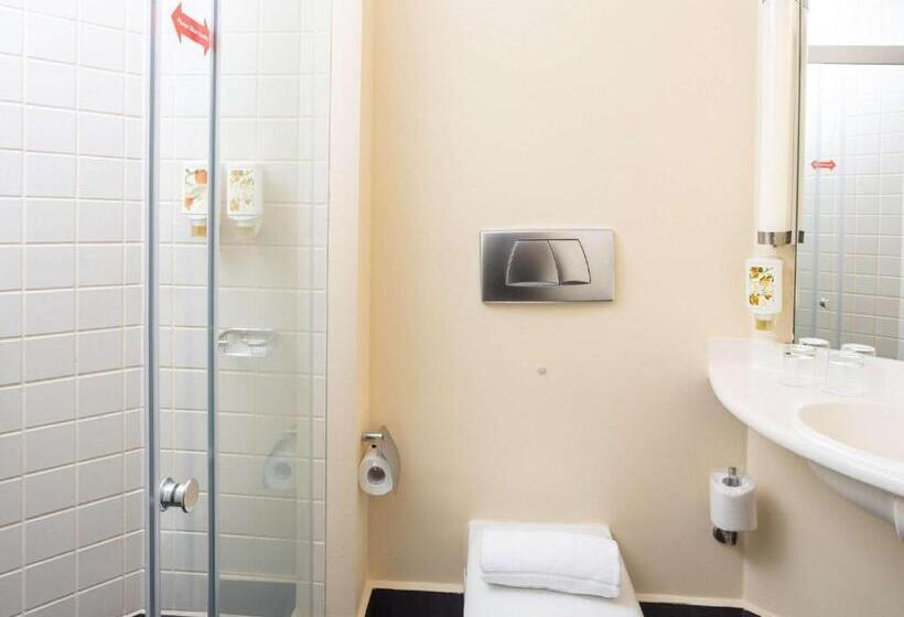 اتاق سوپریور سه تخته, Ibis Singapore On Bencoolen