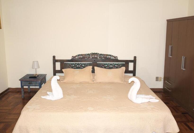 Deluxe Suite King Bed, Inkawasi Miraflores Hostel