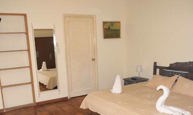 Deluxe Suite King Bed, Inkawasi Miraflores Hostel
