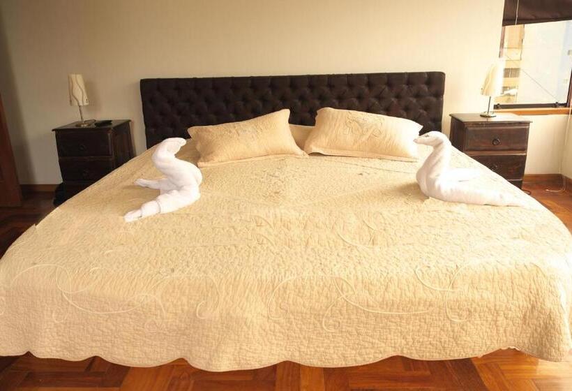 اتاق لوکس با چشم‌انداز دریا, Inkawasi Miraflores Hostel
