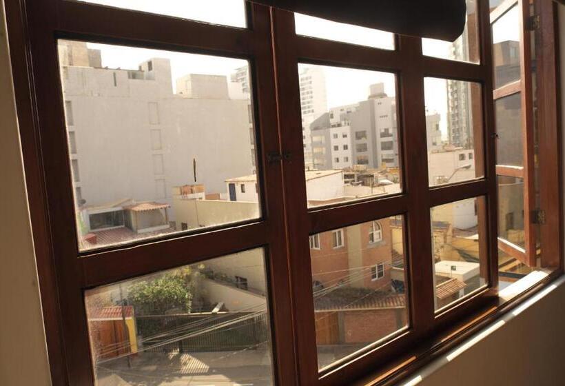 اتاق استاندارد با چشم‌انداز, Inkawasi Miraflores Hostel
