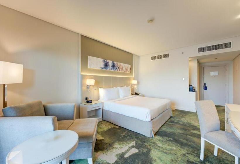 اتاق لوکس با تخت بزرگ, Millennium Lakeview