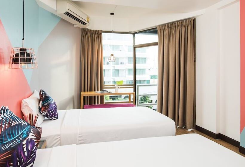 Superior Room Sea View, Sandalay Resort Pattaya