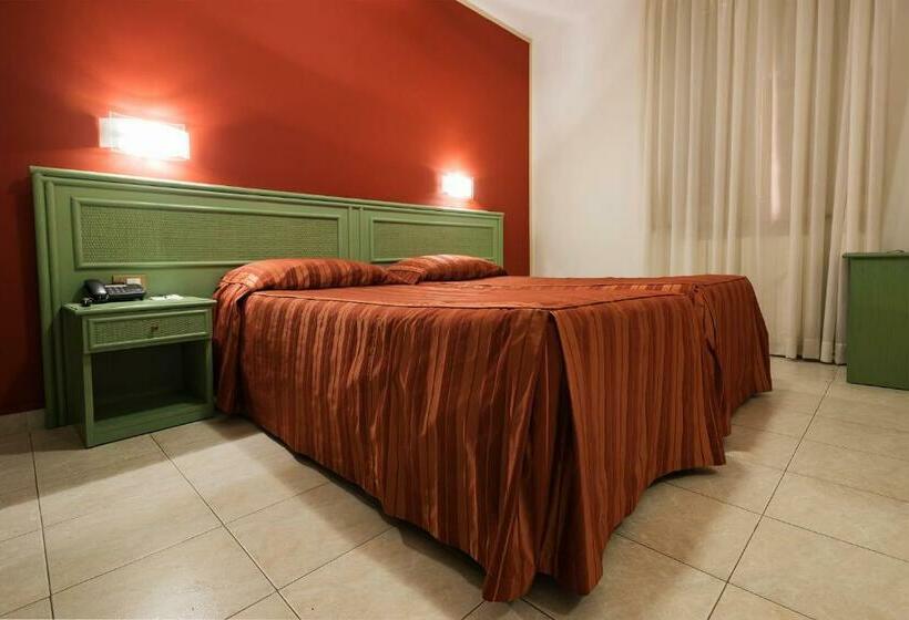 اتاق استاندارد یک نفره, Villa Molinari