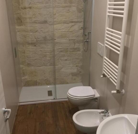 اتاق استاندارد سه نفره, B&b Sant'agostino