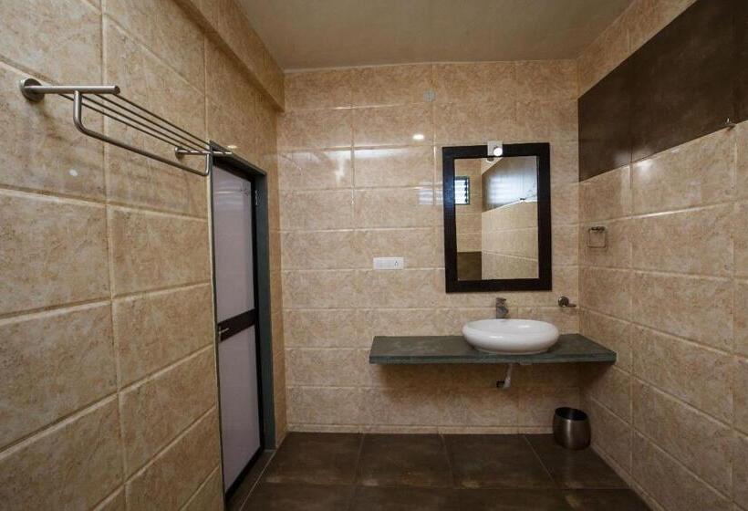 اتاق سوپریور, Gir Lions Paw Resort With Swimming Pool