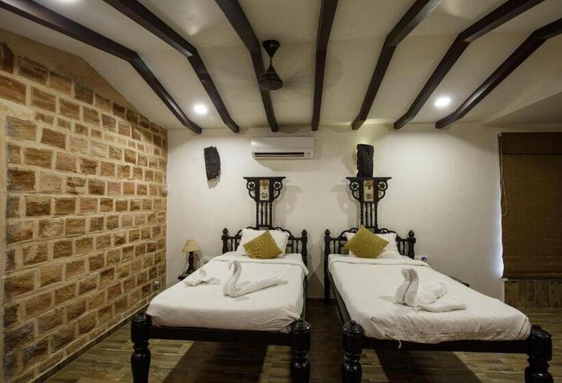 اتاق سوپریور, Gir Lions Paw Resort With Swimming Pool