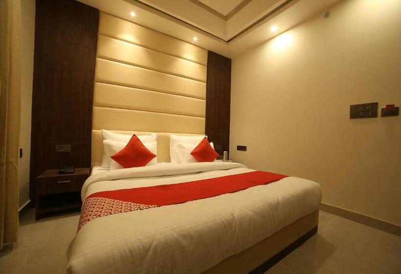 اتاق استاندارد, Status Inn