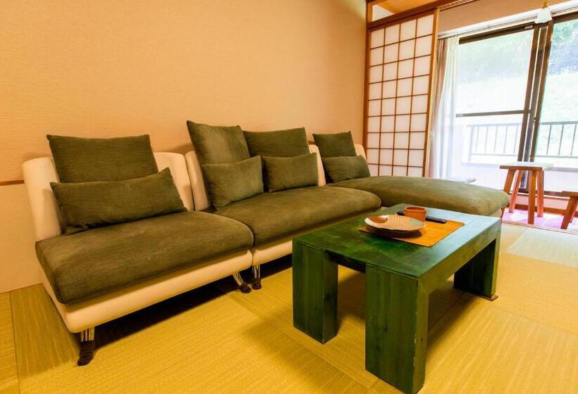 اتاق خانوادگی, Mashikokan Satoyama Resort