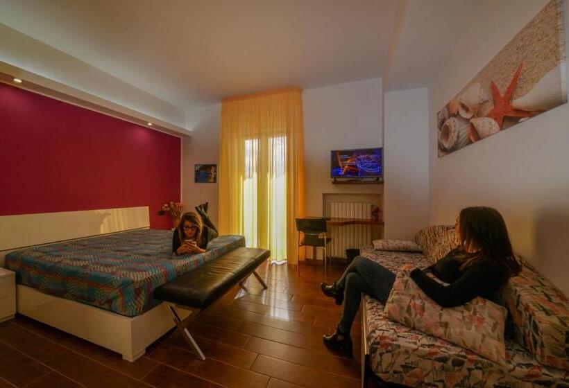 اتاق لوکس با چشم‌انداز دریا, B&b Casa Camasso