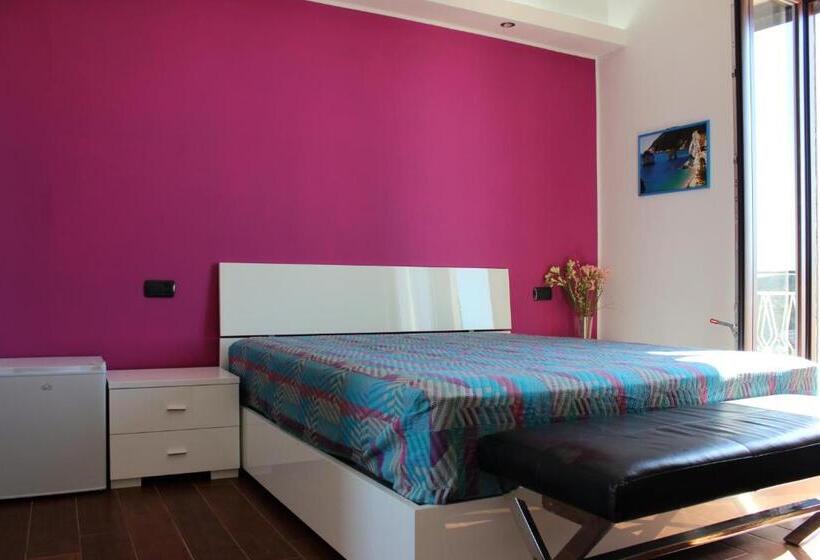 اتاق لوکس با چشم‌انداز دریا, B&b Casa Camasso