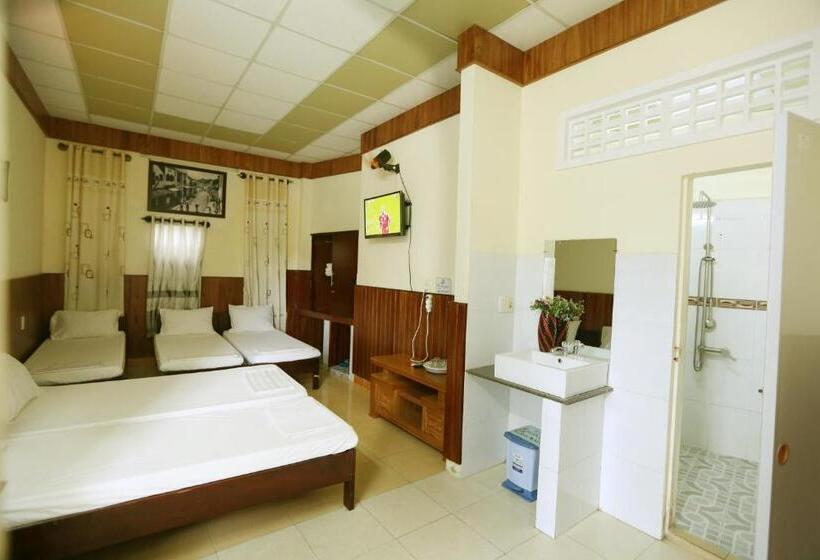 اتاق خانوادگی, Homestay Hong Cong