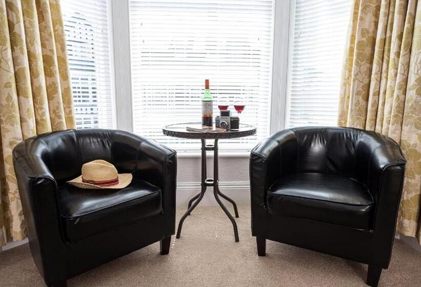 اتاق استاندارد با تخت بزرگ, Norwood House